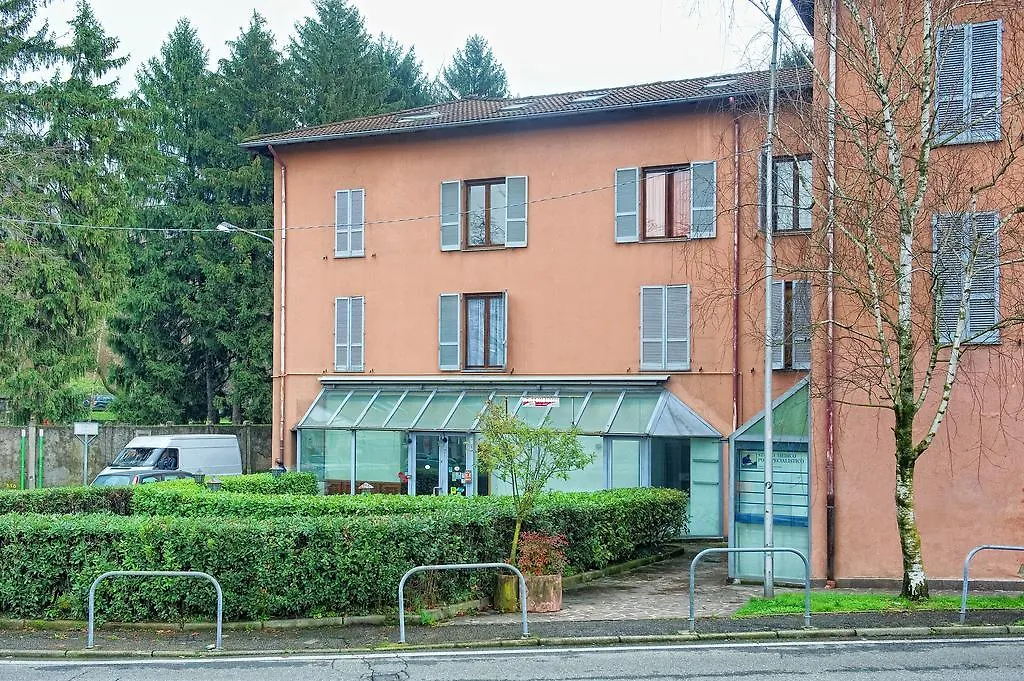 Camnago Volta Victoria Hotels Carso
